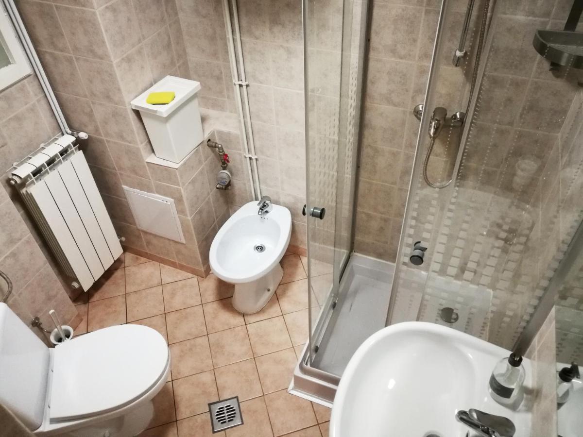 Martini Studio Apartman Bukarest Kültér fotó