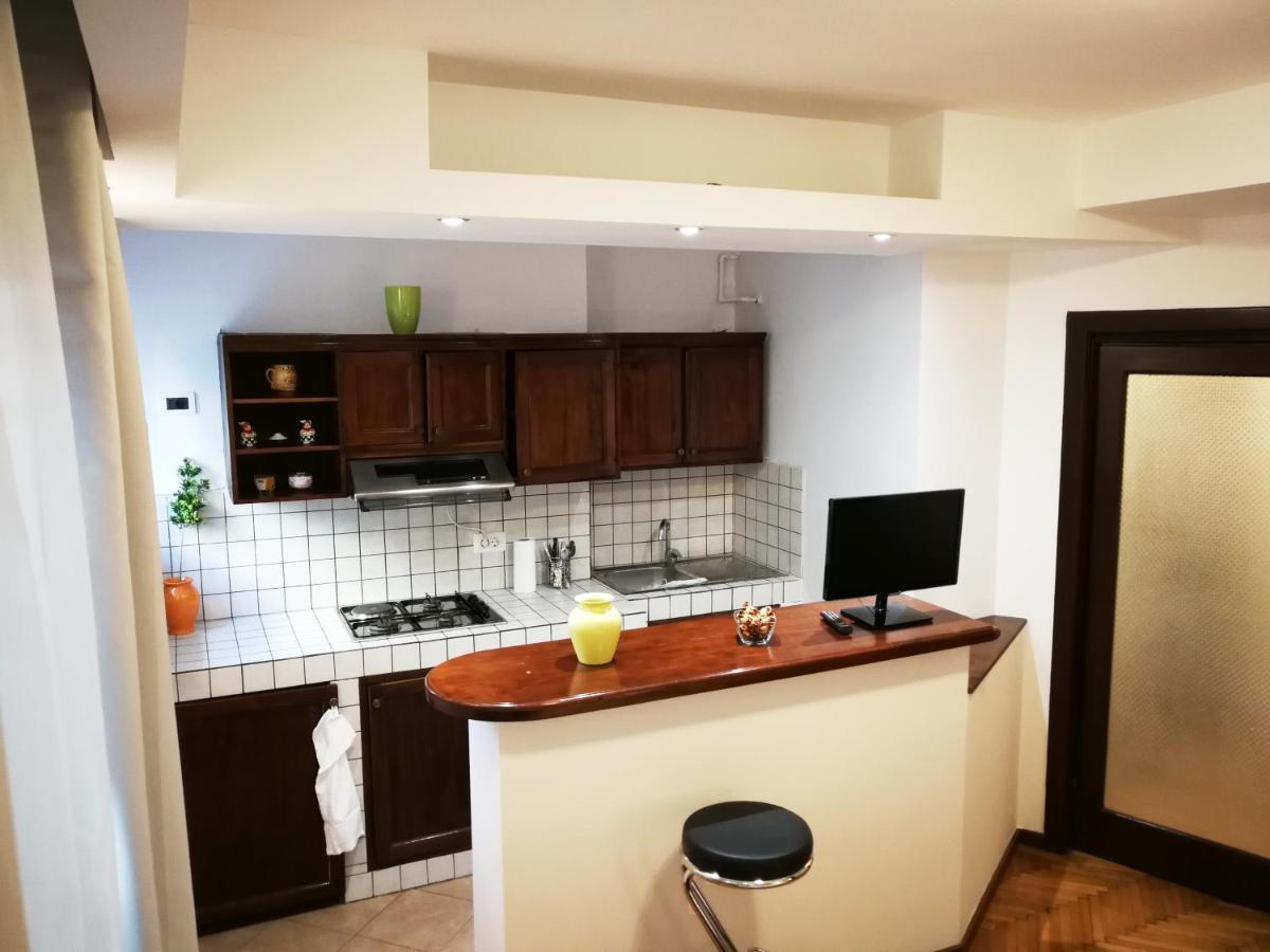Martini Studio Apartman Bukarest Kültér fotó